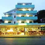 Oasi ホテル