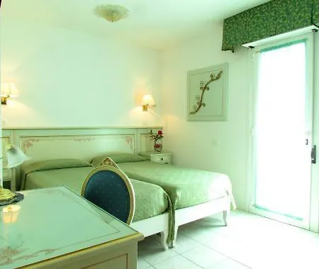 Oasi Hotell 3*