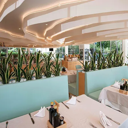 Ξενοδοχείο Oasi 3*