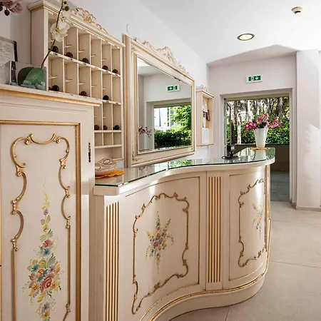 فندق Oasi لينانو سابيادورو