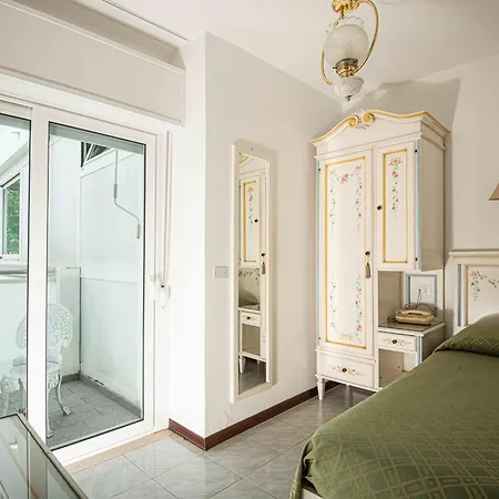 Ξενοδοχείο Oasi 3*