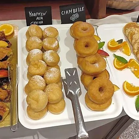 Hotel Oasi 3*